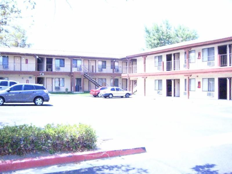 Beyond Stay Hotel Victorville Downtown Exteriör bild